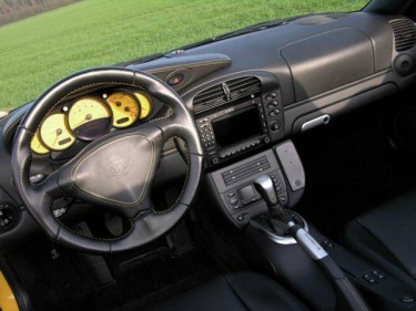 Photo Porsche 996 4S cabriolet Jaune vitesse